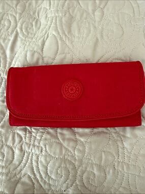 Kipling Bright Red Foldover Wallet (NWOT)